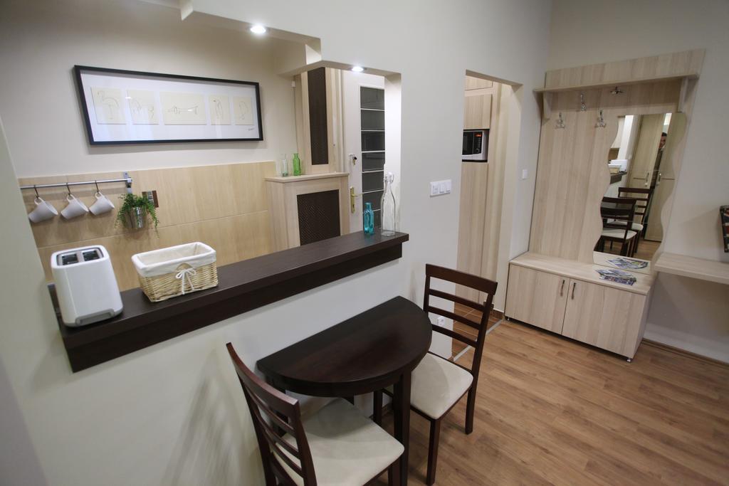 D.Five Premium Studio In The Center Lägenhet Budapest Exteriör bild